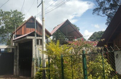 Casa en Venta en Barrio Miraflores, Oxapampa - Ref. Arena del Diablo